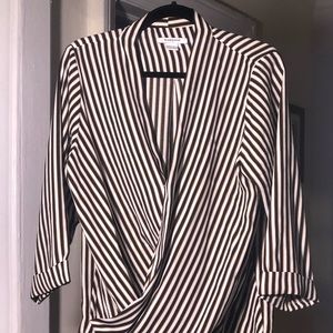 Mid sleeve striped wrap too